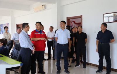 黑龙江省人大代表专题调研组光临东升国际官网参观调研
