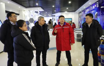 中国建设银行黑龙江省分行党委书记、行长王东一行到东升国际官网走访调研